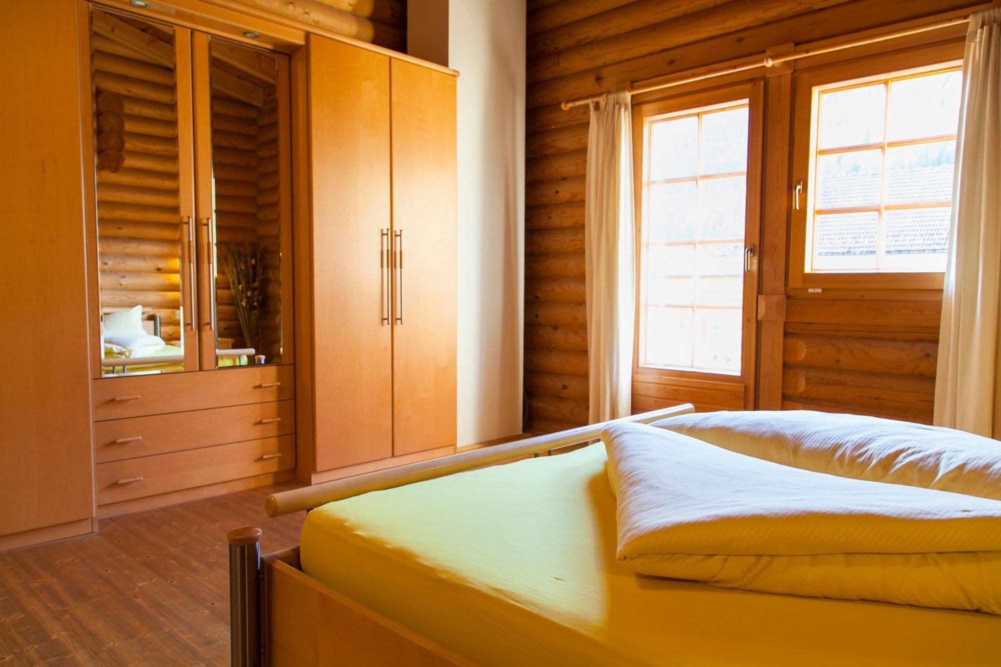 Camping Dreilaendereck Blockhuetten & Apartments ريد إم أوبيرينتال الغرفة الصورة