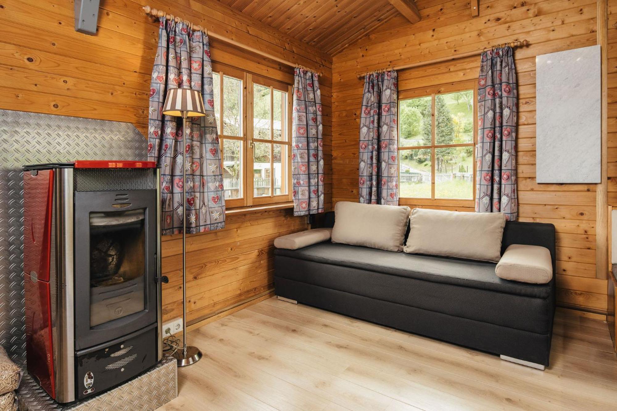 Camping Dreilaendereck Blockhuetten & Apartments ريد إم أوبيرينتال المظهر الخارجي الصورة